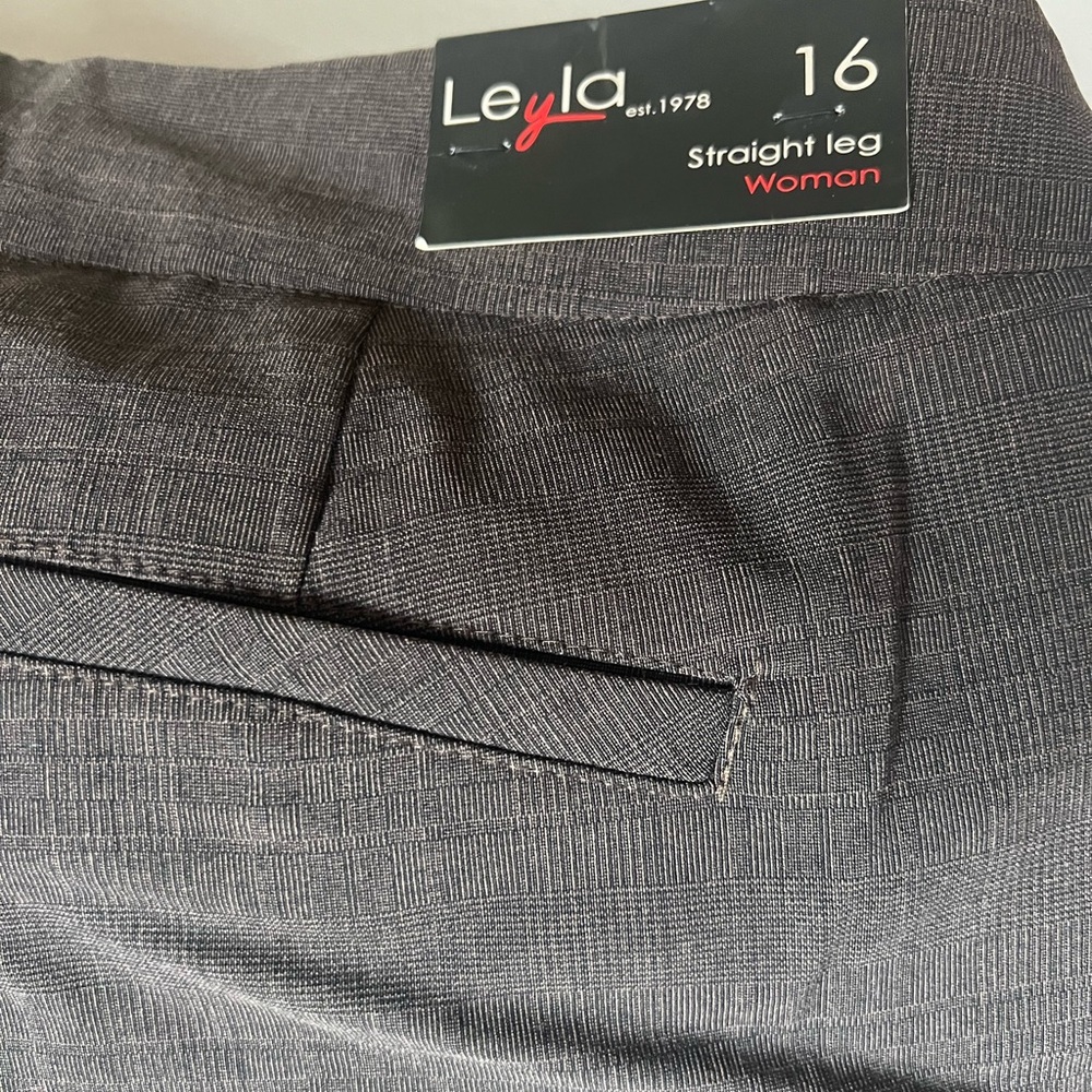 NWT 
Sophisticated Gray Straight Leg Pants with Tailored Elegance